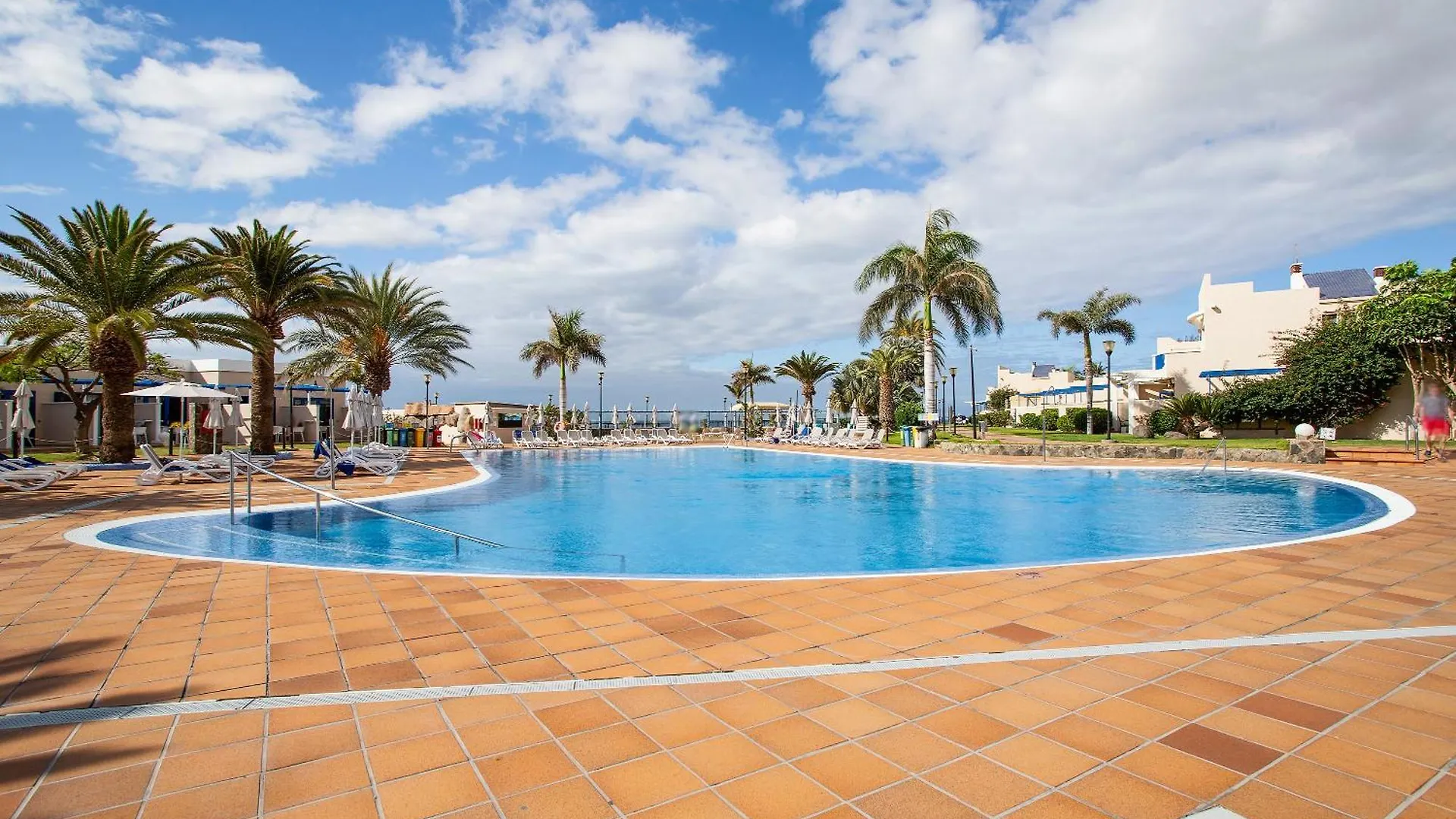 Sun And Beach Bahia Feliz location